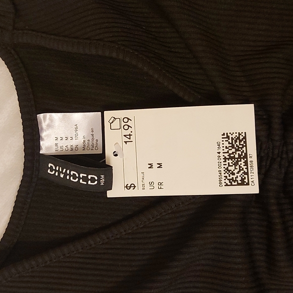 H&M - V-Neck Drawstring Crop Top - Picture 3 of 3